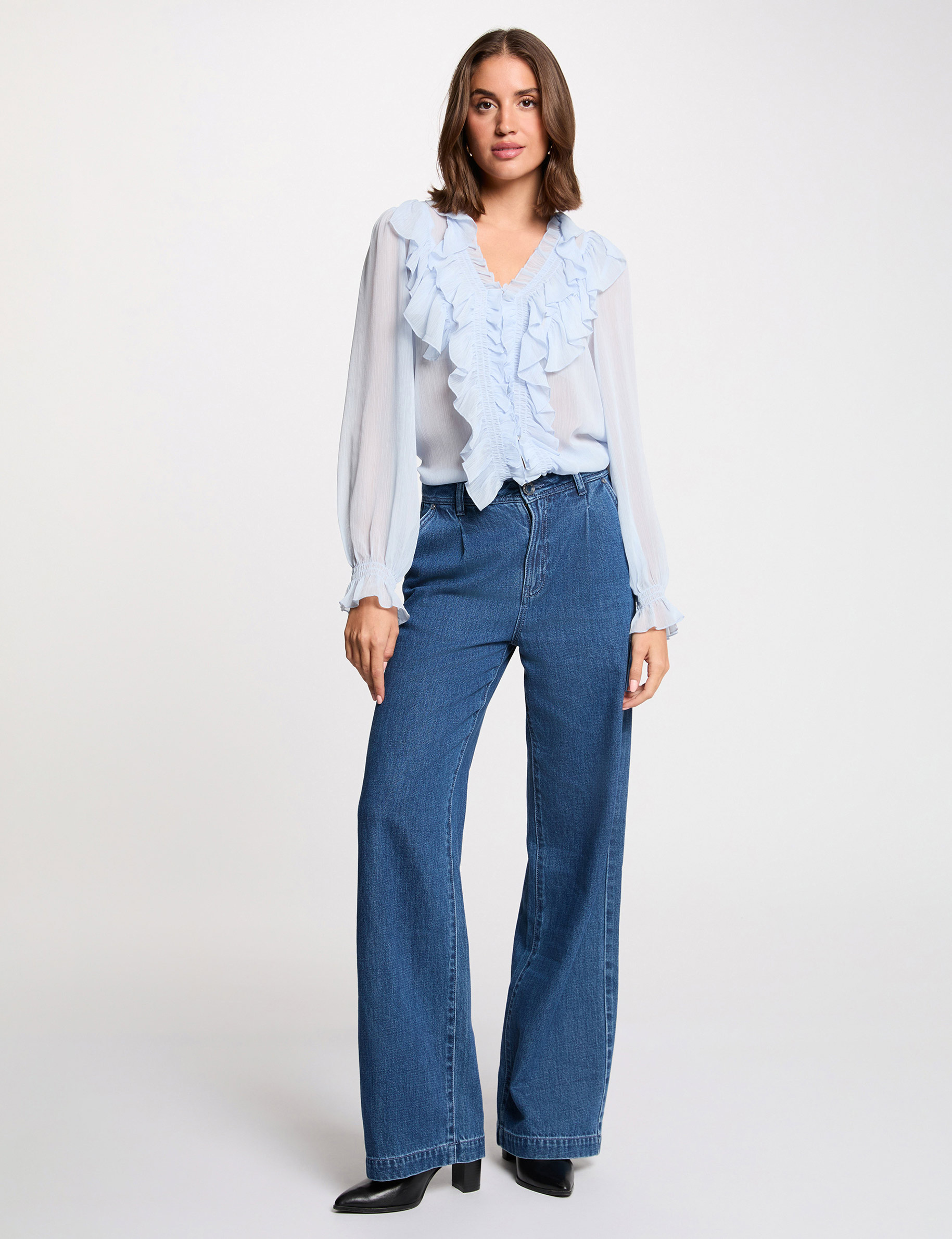 Camisa fluida con cuello en v azul cielo mujer