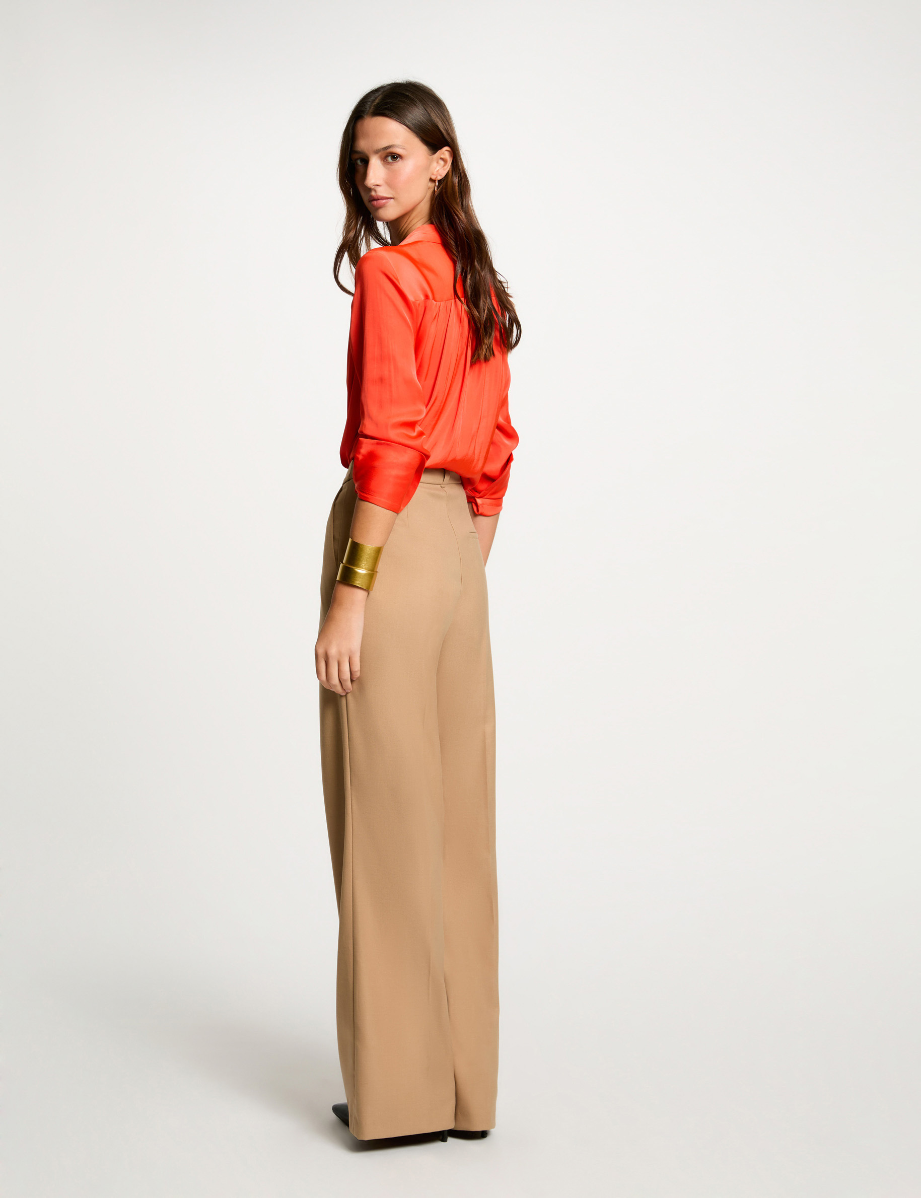 pantalon pernera ancha pinzas camel mujer Pantalón pernera ancha pinzas cámel mujer