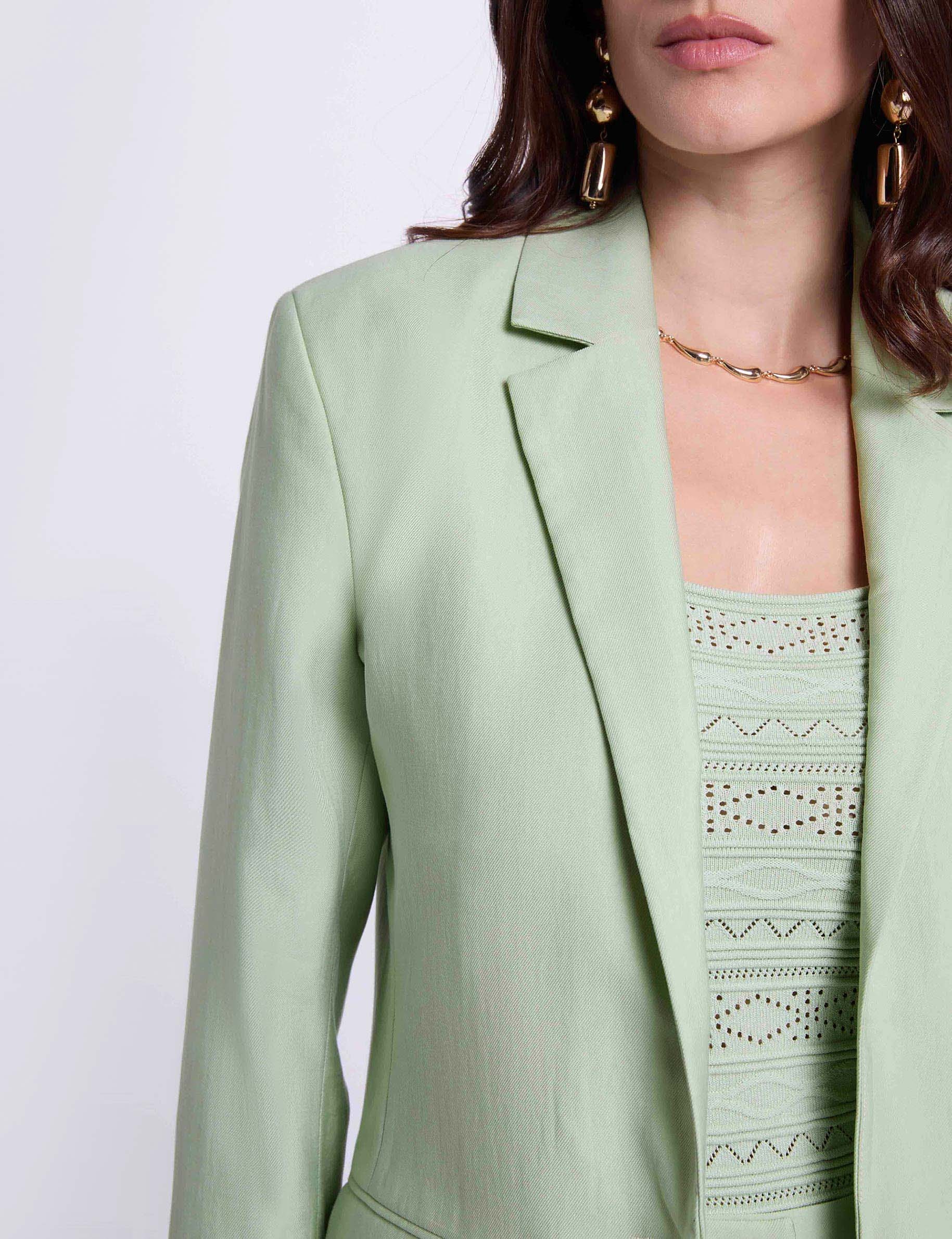 Chaqueta entallada con cuello sastre verde pastel mujer