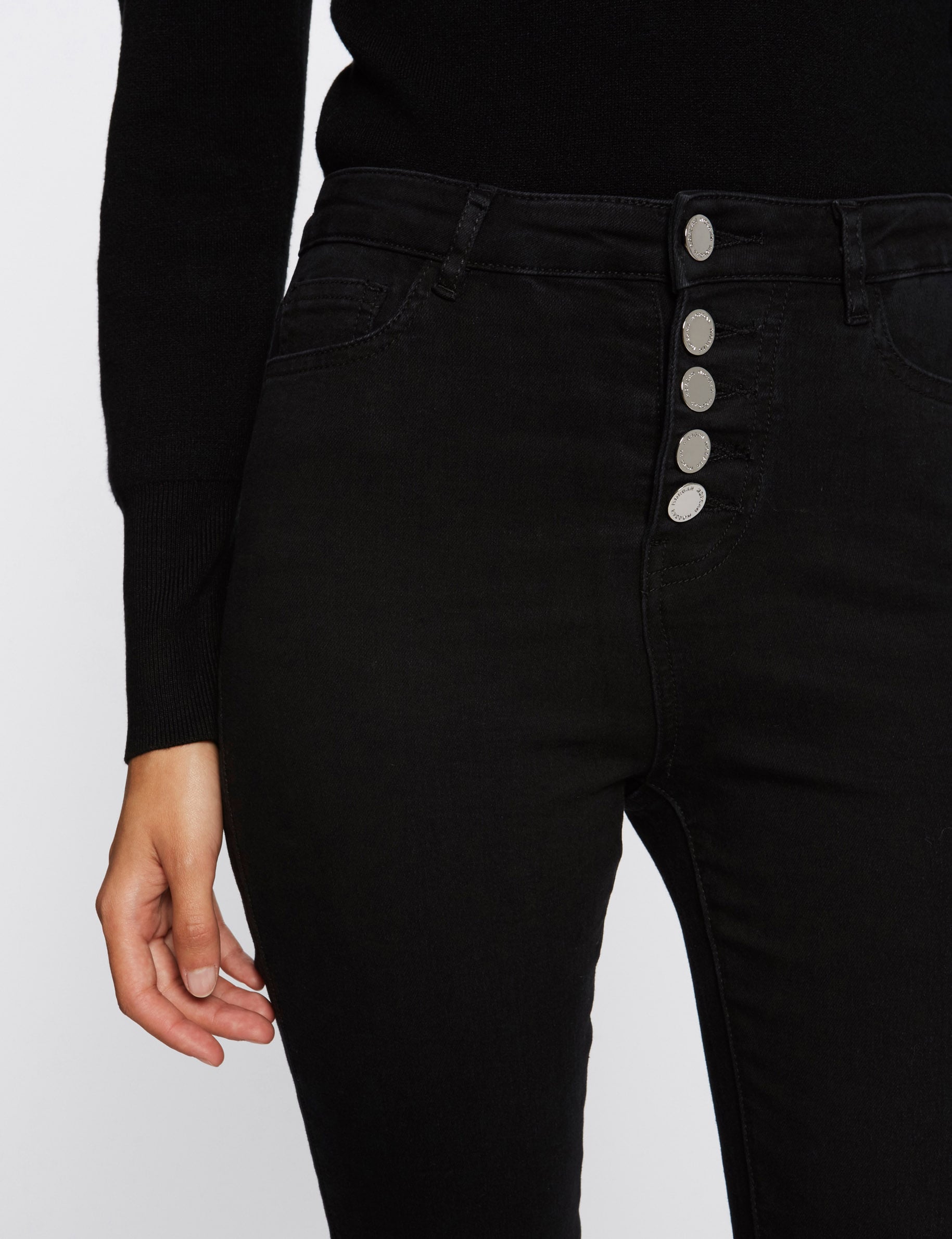 Vaquero skinny talle est&aacute;ndar abotonado negro mujer