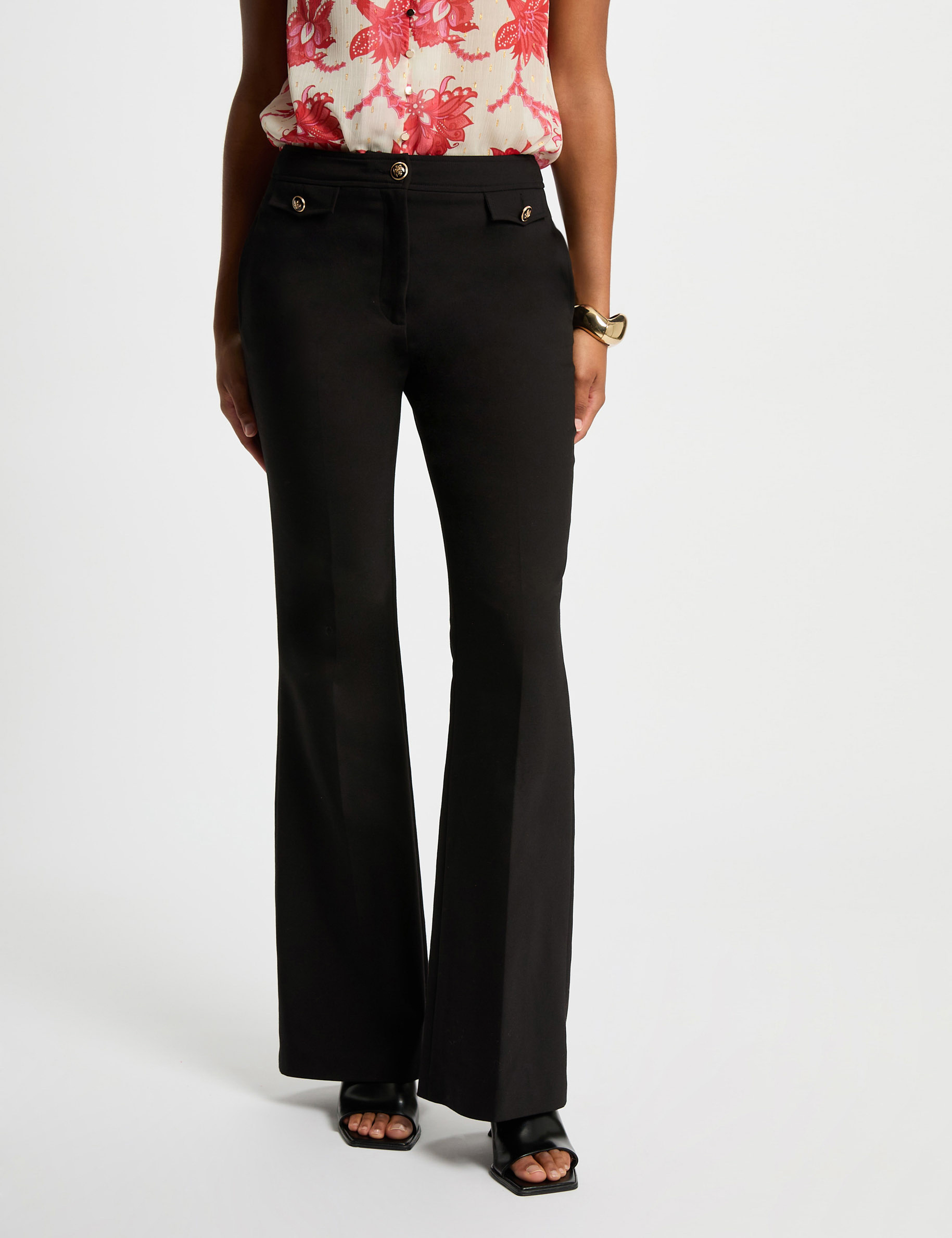 Pantalón boot-cut negro mujer