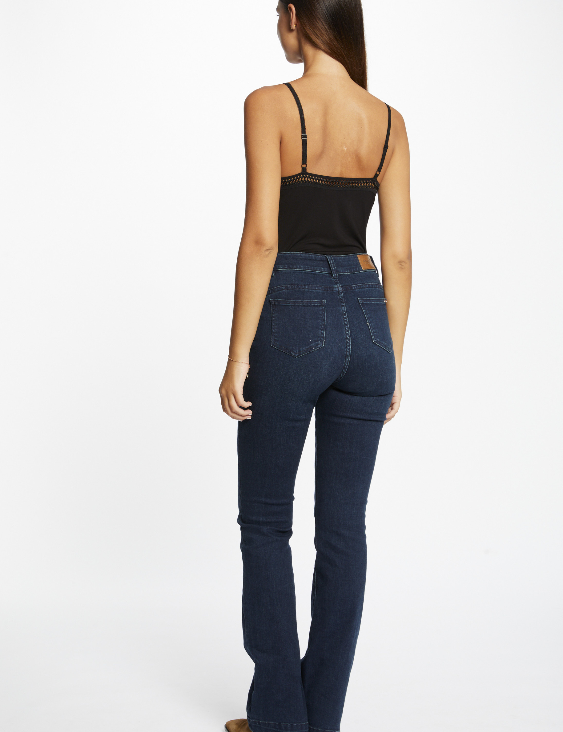 top tirantes finos con bandas de encaje negro mujer Top tirantes finos con bandas de encaje negro mujer