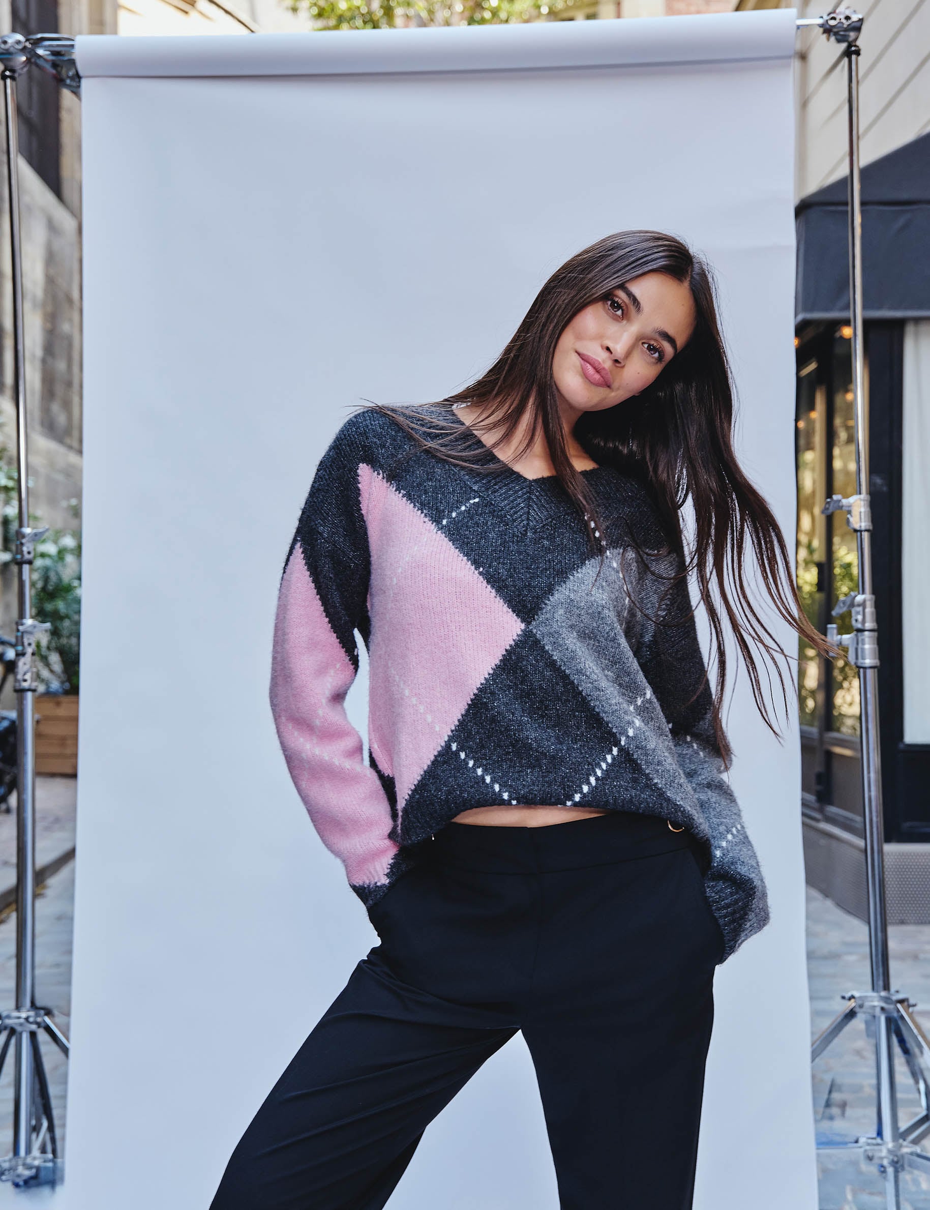 Jersey jacquard con cuello en v gris oscuro mujer