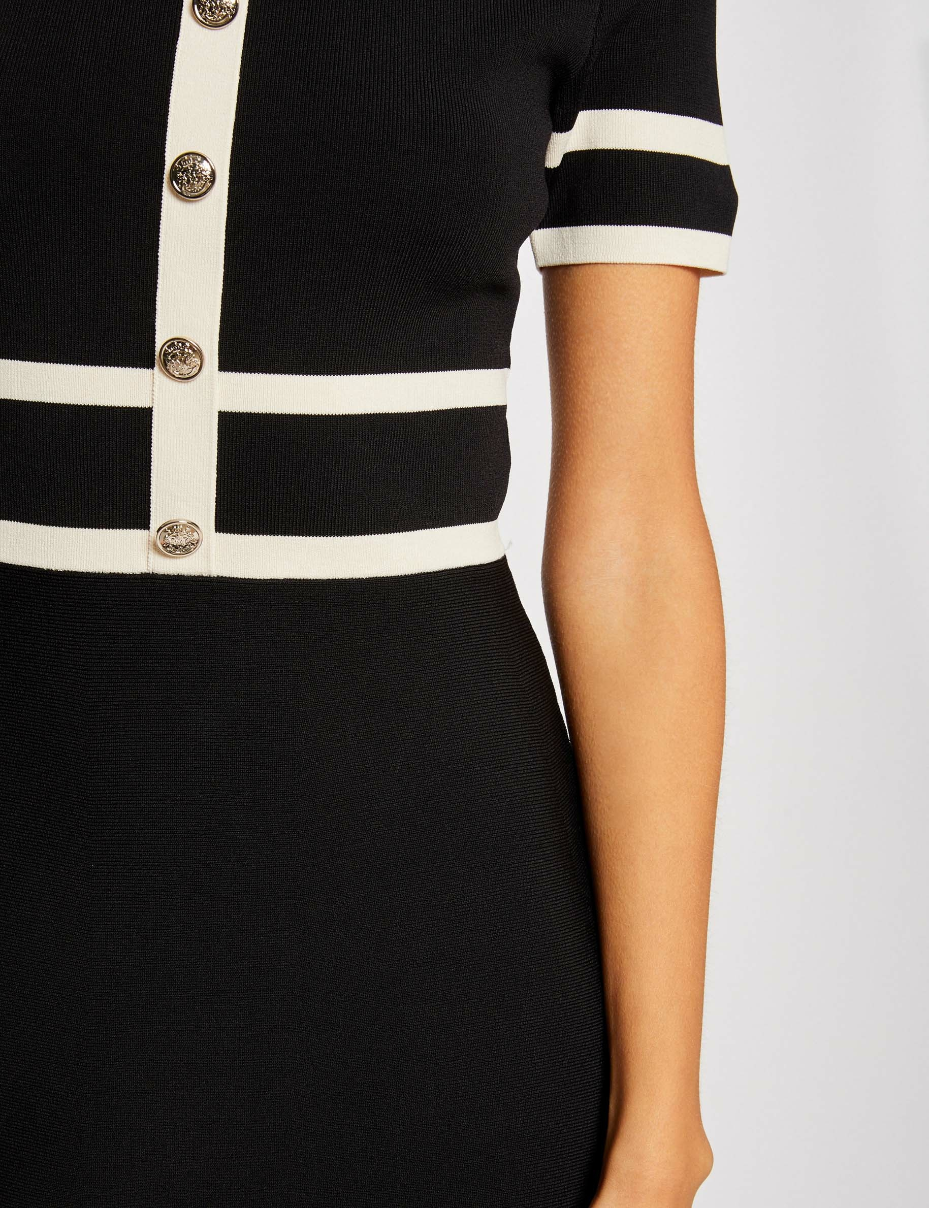 Vestido de punto recto con manga corta negro mujer