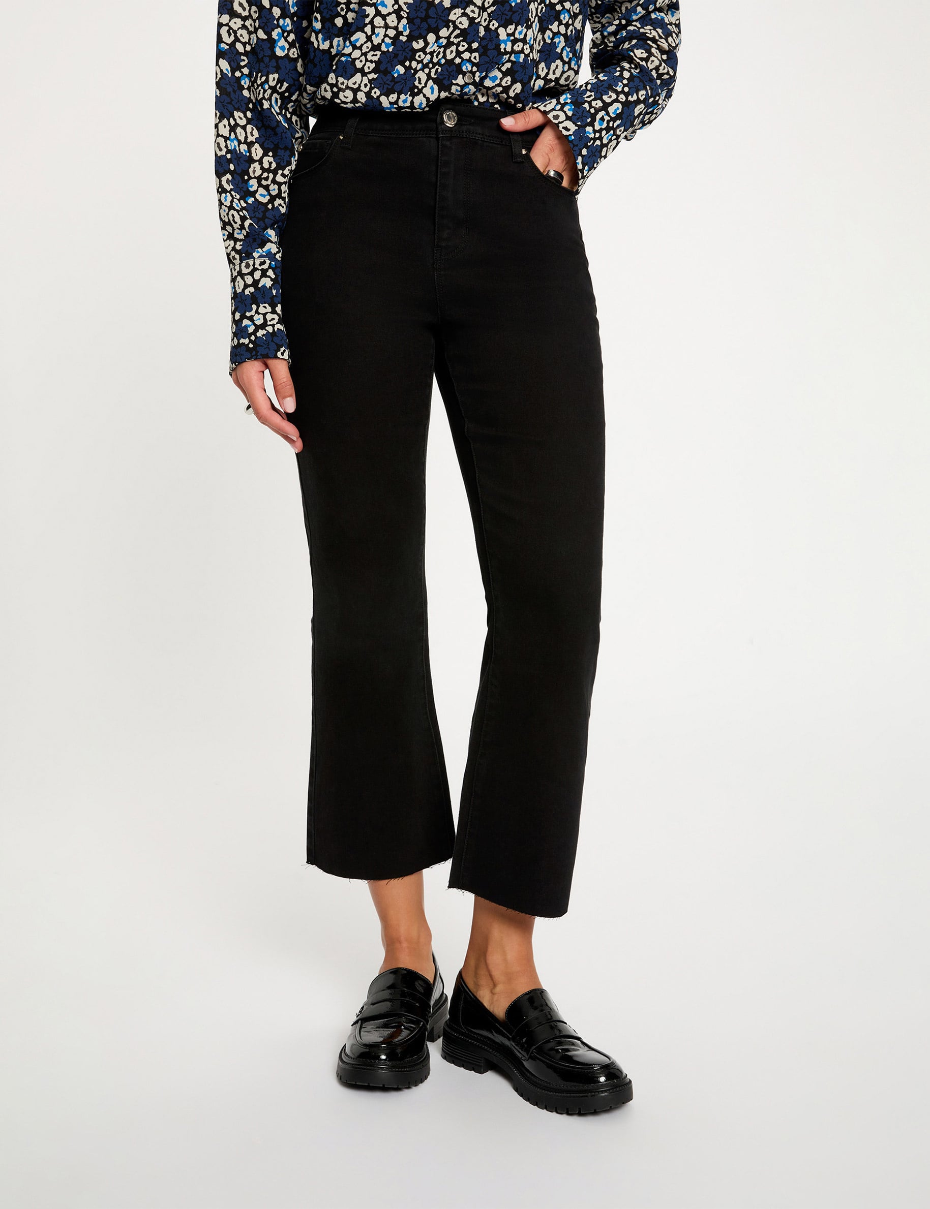 Vaqueros flare 7/8 negro mujer