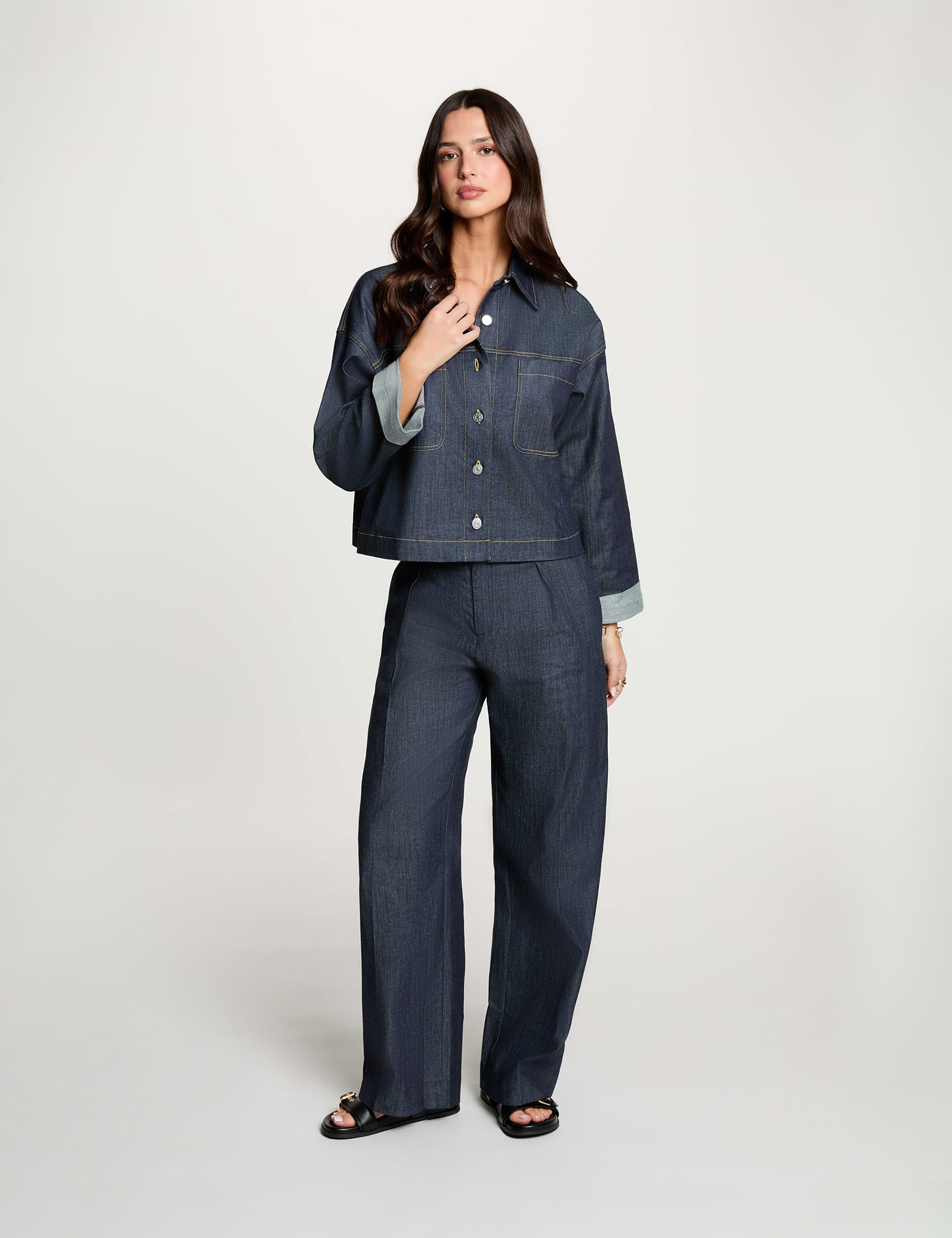 Chaqueta vaquera corta denim crudo mujer