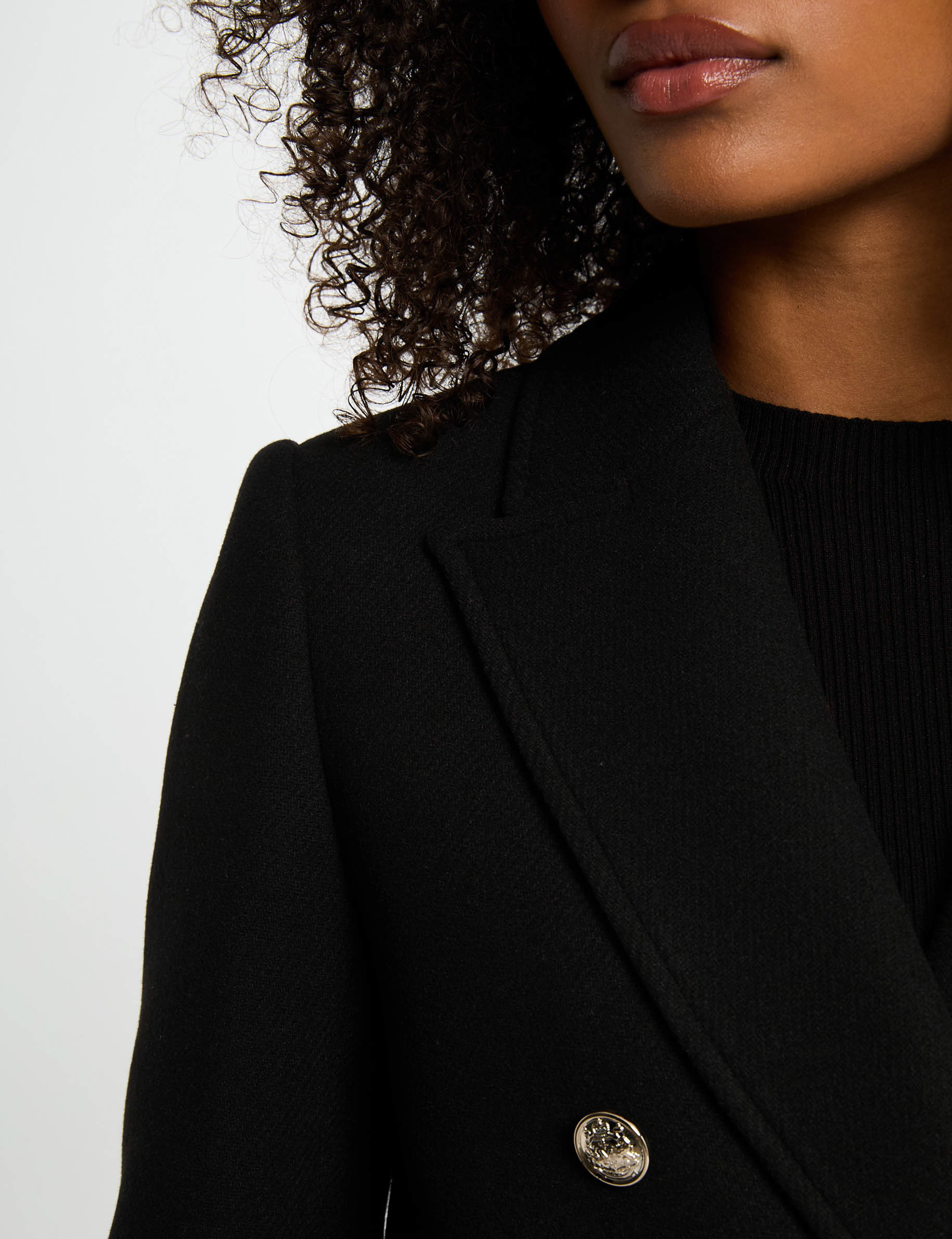 Abrigo a media pierna negro mujer
