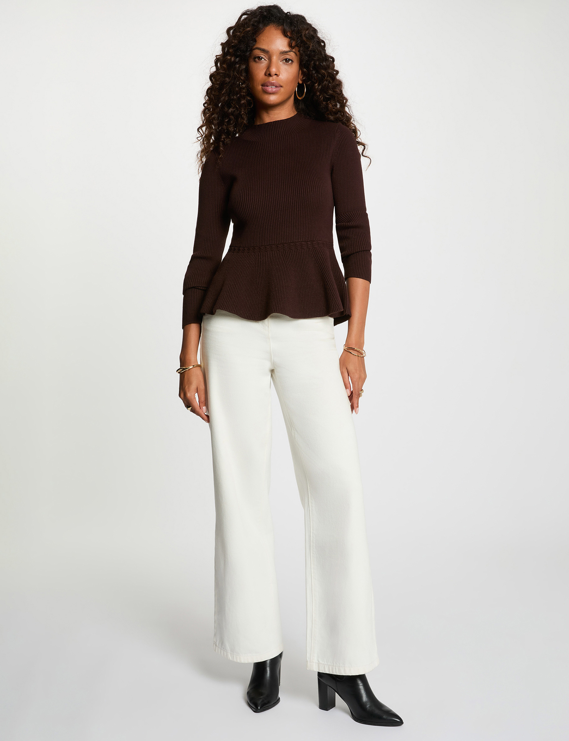 Jersey de cuello alto marr&oacute;n oscuro mujer
