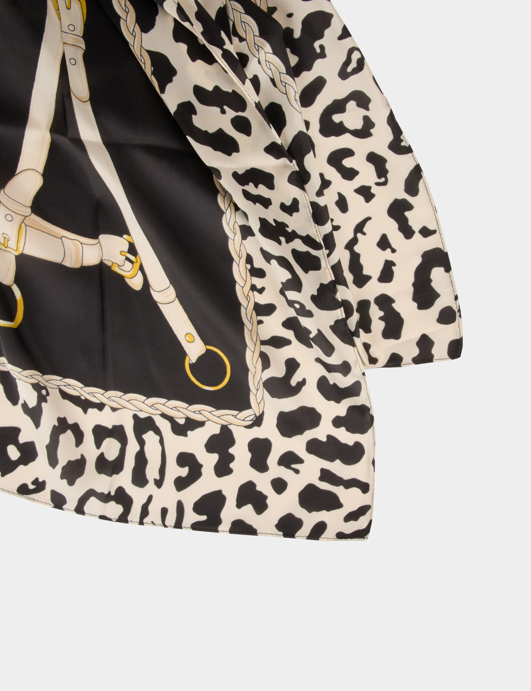 Pa&ntilde;uelo satinado de leopardo negro mujer