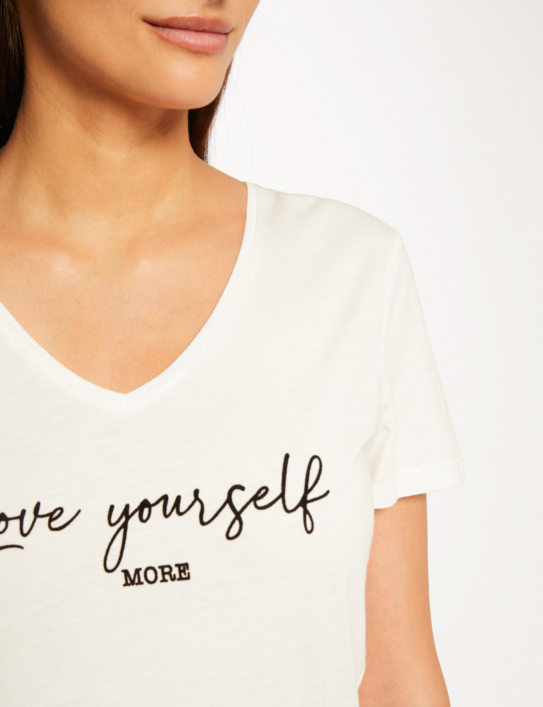 camiseta de manga corta con mensaje crudo mujer Camiseta de manga corta con mensaje crudo mujer