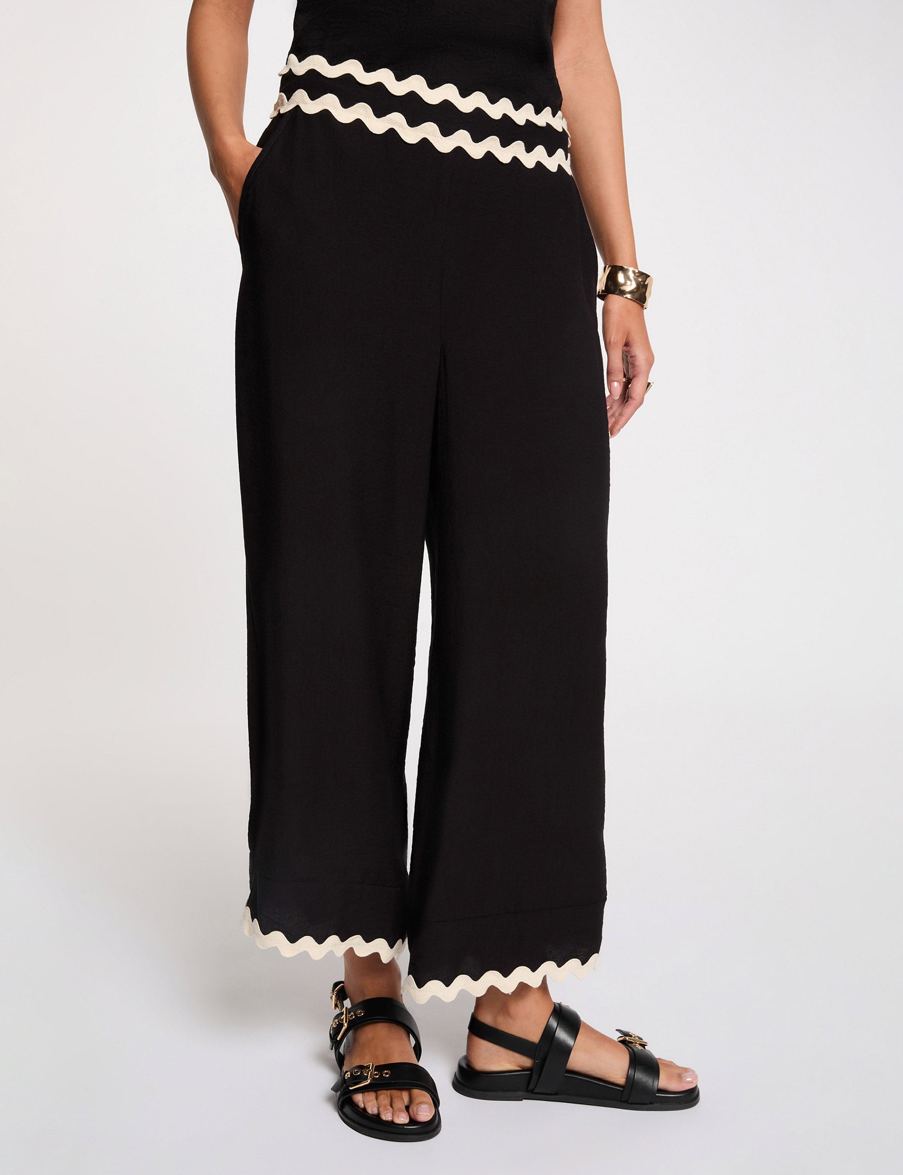 Pantal&oacute;n ancho 7/8 negro mujer