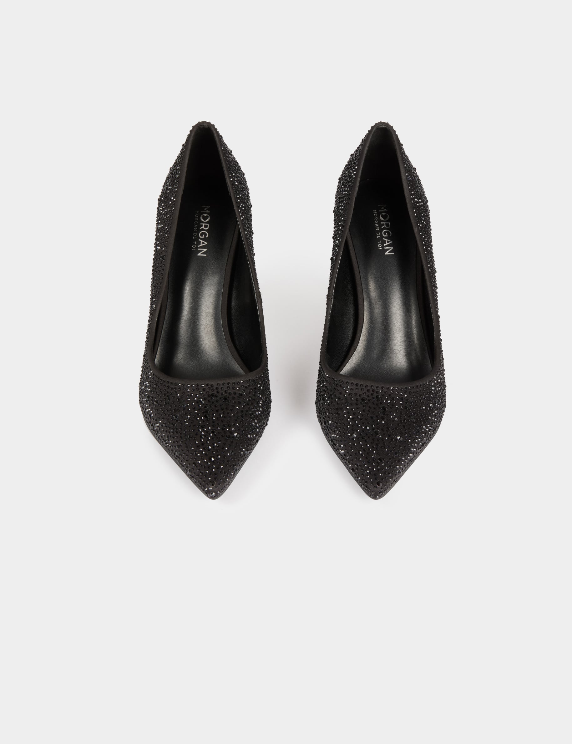 Zapato de tac&oacute;n satinado con strass negro mujer