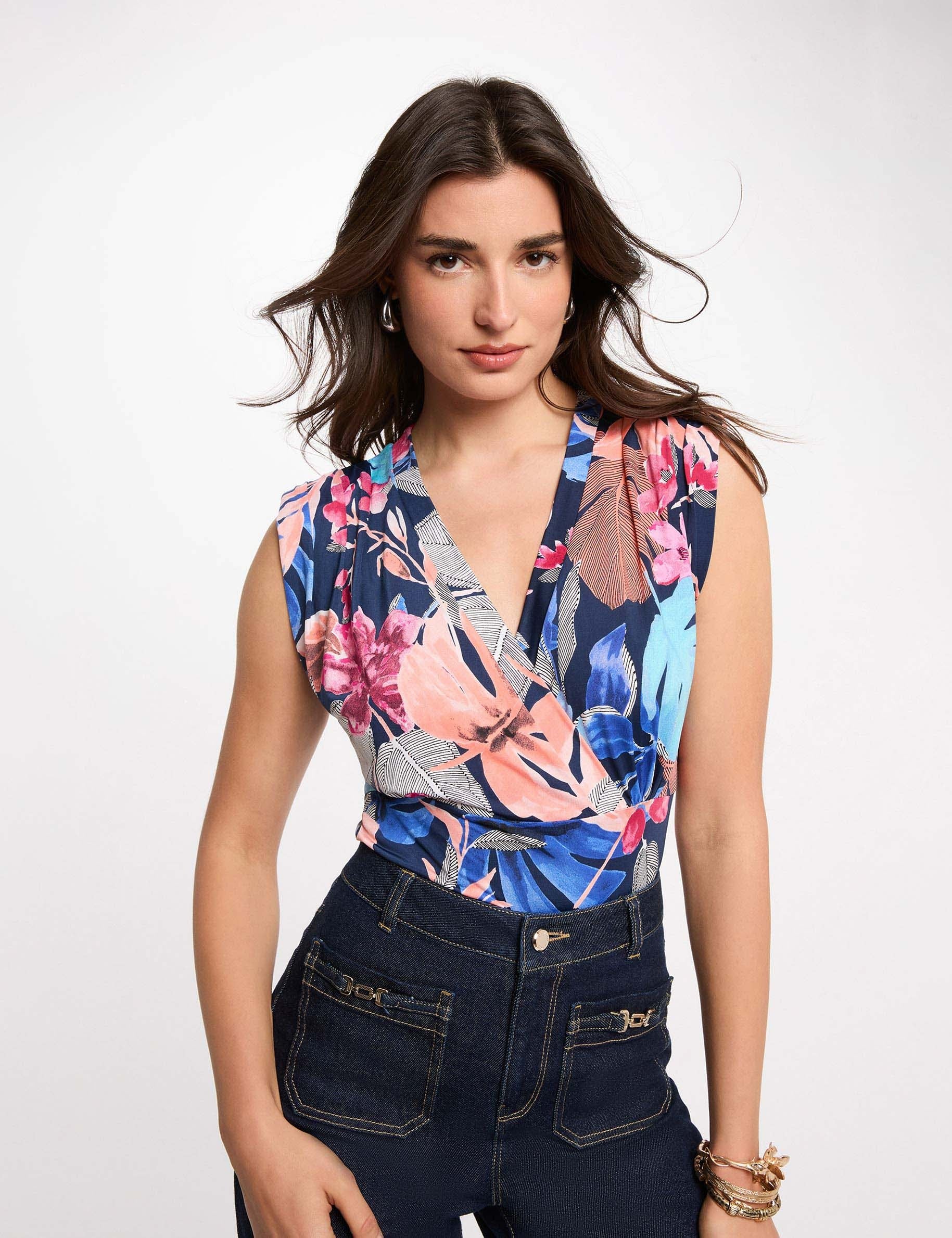 Camiseta ajustada sin mangas multicolor mujer