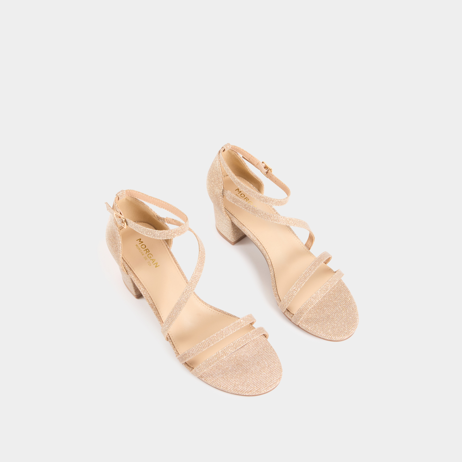sandalias de tacon metalizadas beige mujer Sandalias de tacón metalizadas beige mujer