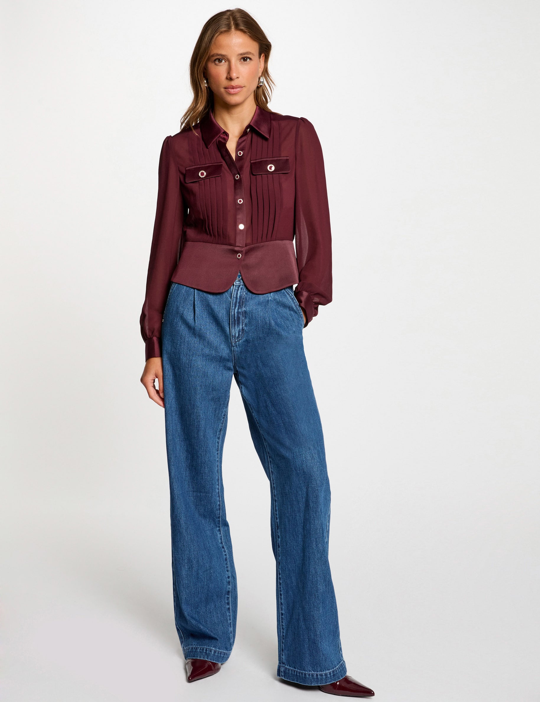 Camisa satinada entallada ciruela mujer