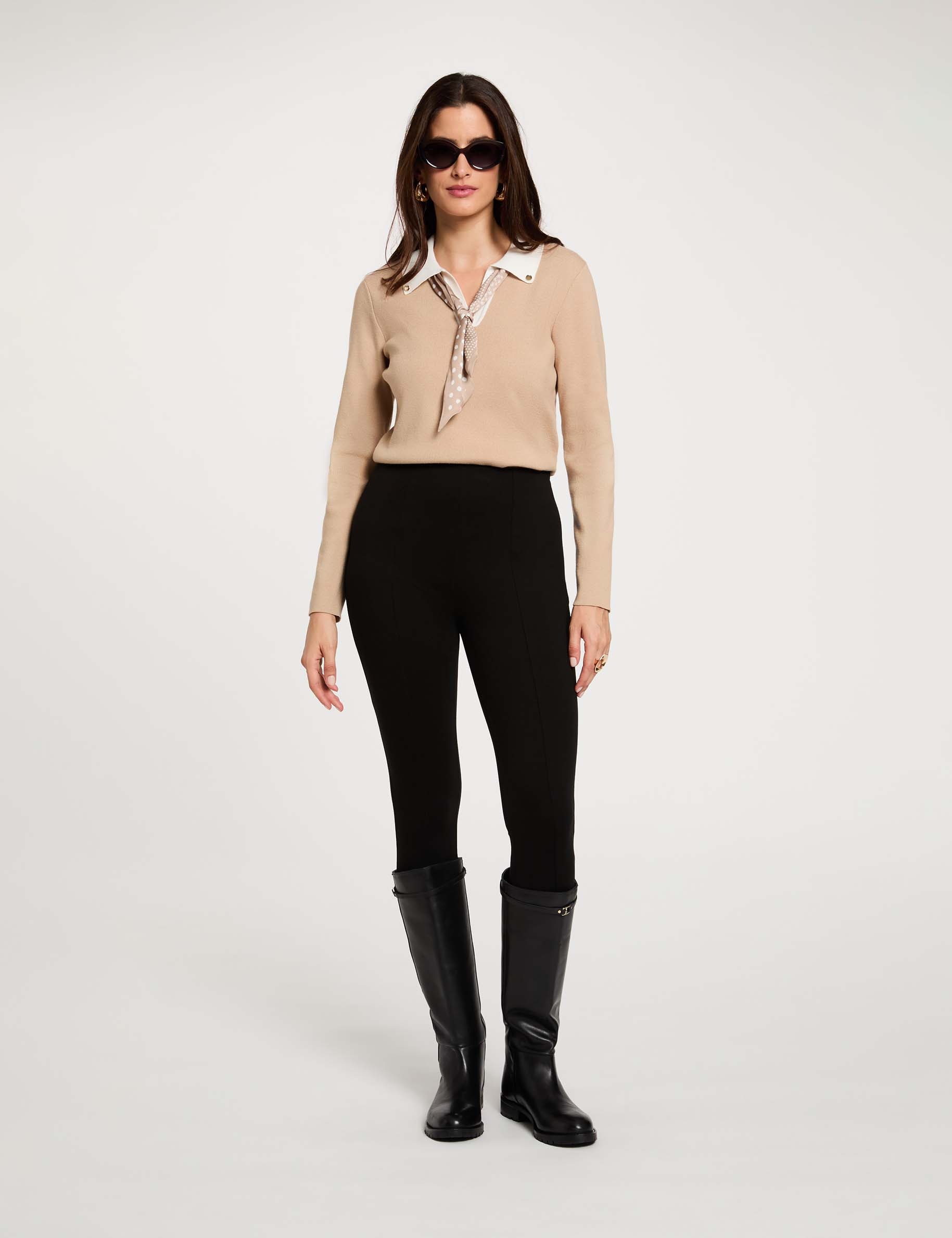 Jersey con cuello vuelto beige mujer