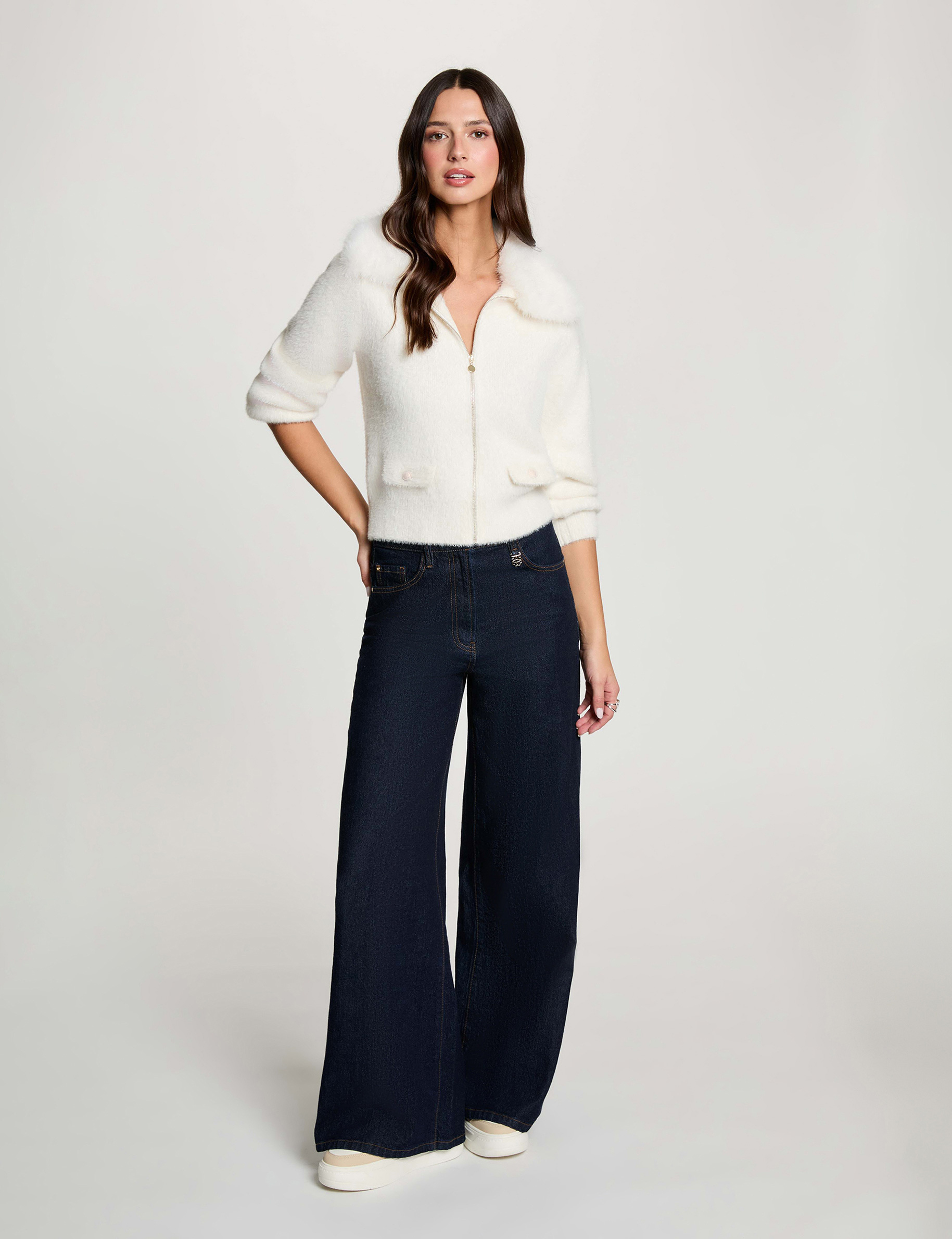 Chaqueta con cuello de piel marfil mujer